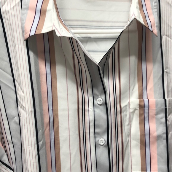 NEW Hi Lo Striped Button Up Blouse - Picture 4 of 6